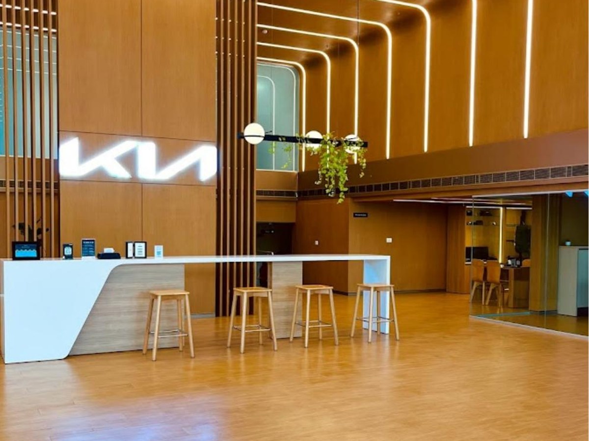 Kia showroom lighting